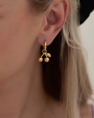 Złote kolczyki wisienki na lato