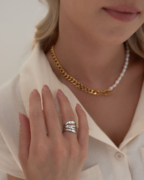 Modowy srebrny pierścionek ze stali chirurgicznej