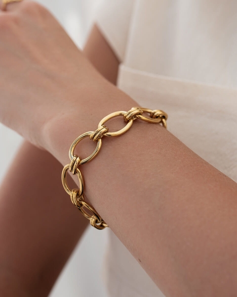 Złoty zestaw biżuterii na wesele