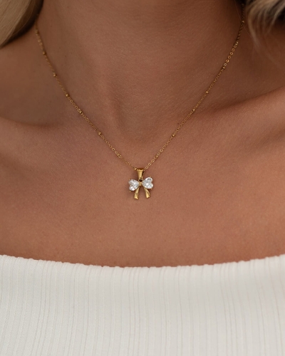 Pozłacany naszyjnik z kokardką