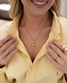 Złoty naszyjnik z literką K ze stali