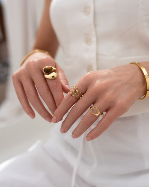 Duży geometryczny pierścionek ze stali