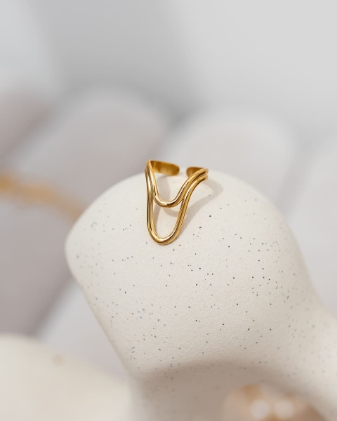 Złoty geometryczny pierścionek ze stali z regulacją