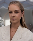 Eleganckie mini-hoops, wodoodporne i hipoalergiczne, idealne do codziennych stylizacji