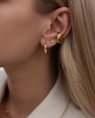 Złote kolczyki ze stali z subtelnym akcentem cyrkonii na prezent