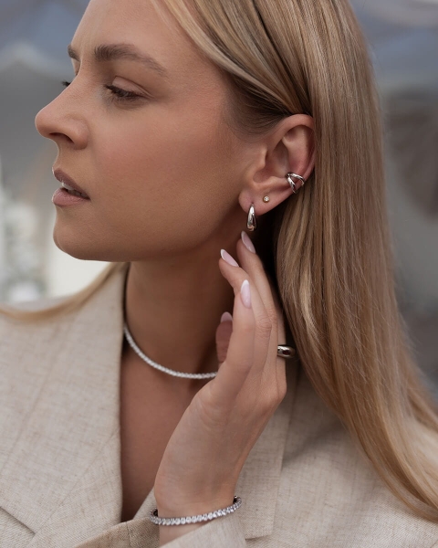 Srebrna nieregularna nausznica