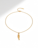 Złoty naszyjnik z rybką ze stali na prezent