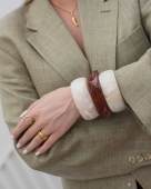 Brązowa bransoletka statement