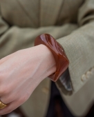 Brązowa bransoletka statement basic na lato