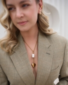 Złoty naszyjnik z sercem i imitacją perły ze stali pinterest