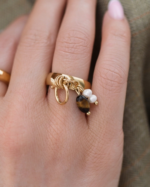 Pierścionek z kamieniem naturalnym