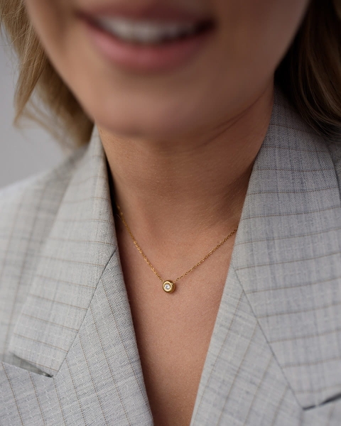 Złoty naszyjnik z cyrkonią ze stali chirurgicznej premium minimalistyczny