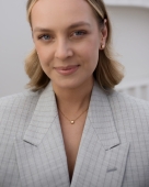 Złote kolczyki sztyfty z cyrkonią ze stali baza