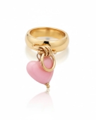 Złoty pierścionek z różowym sercem pinterest